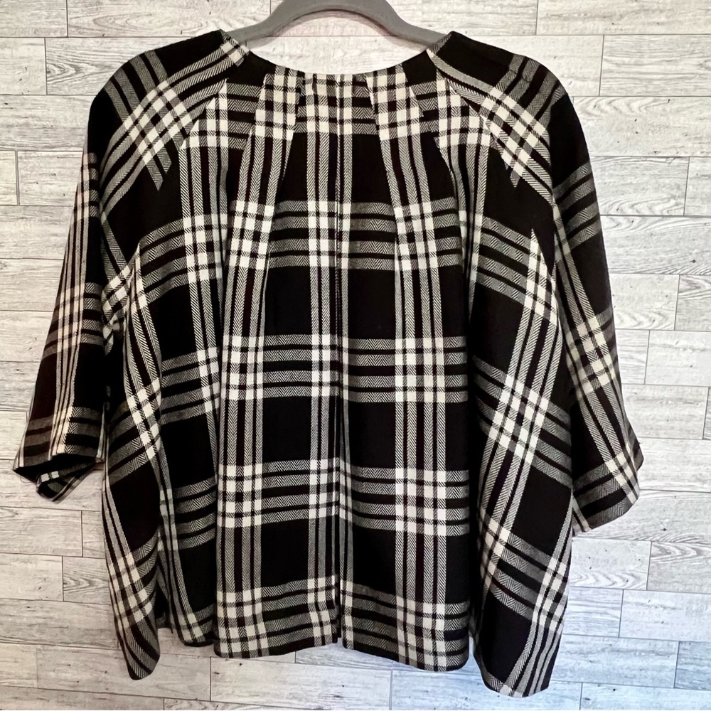 Black & White Plaid Jacket - Size 14 Covered Snap Buttons by New Directions - Picture 8 of 12
